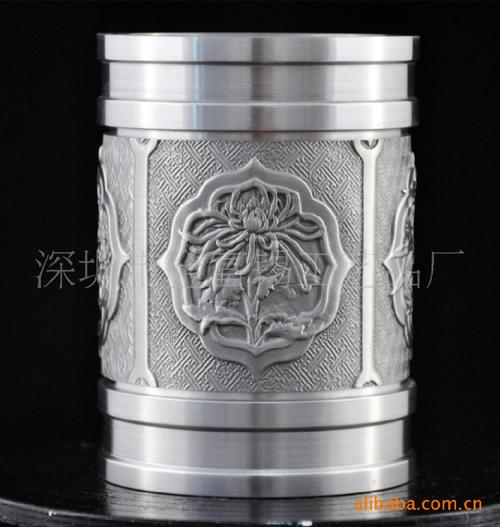 纯锡四季笔筒 以花卉之美，塑会议礼品之雅